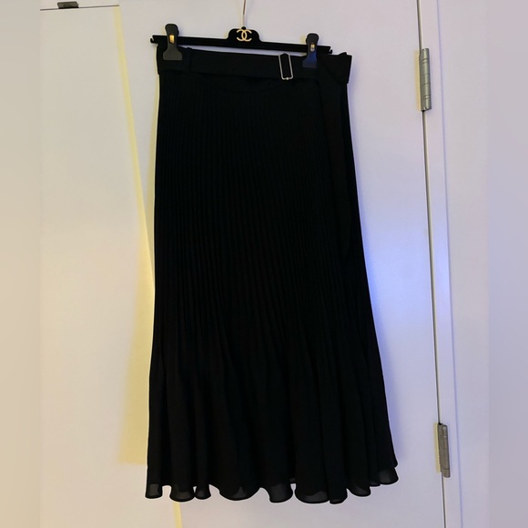 Club Monaco Split Pleated Skirt - Picture 2 of 7